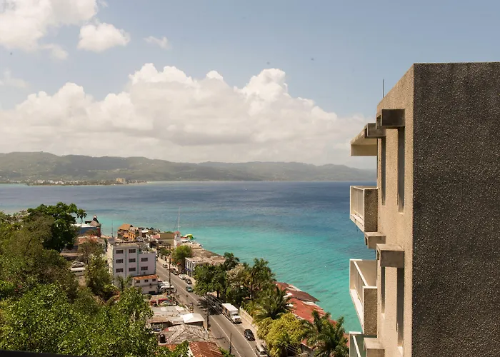 Club * Montego Bay